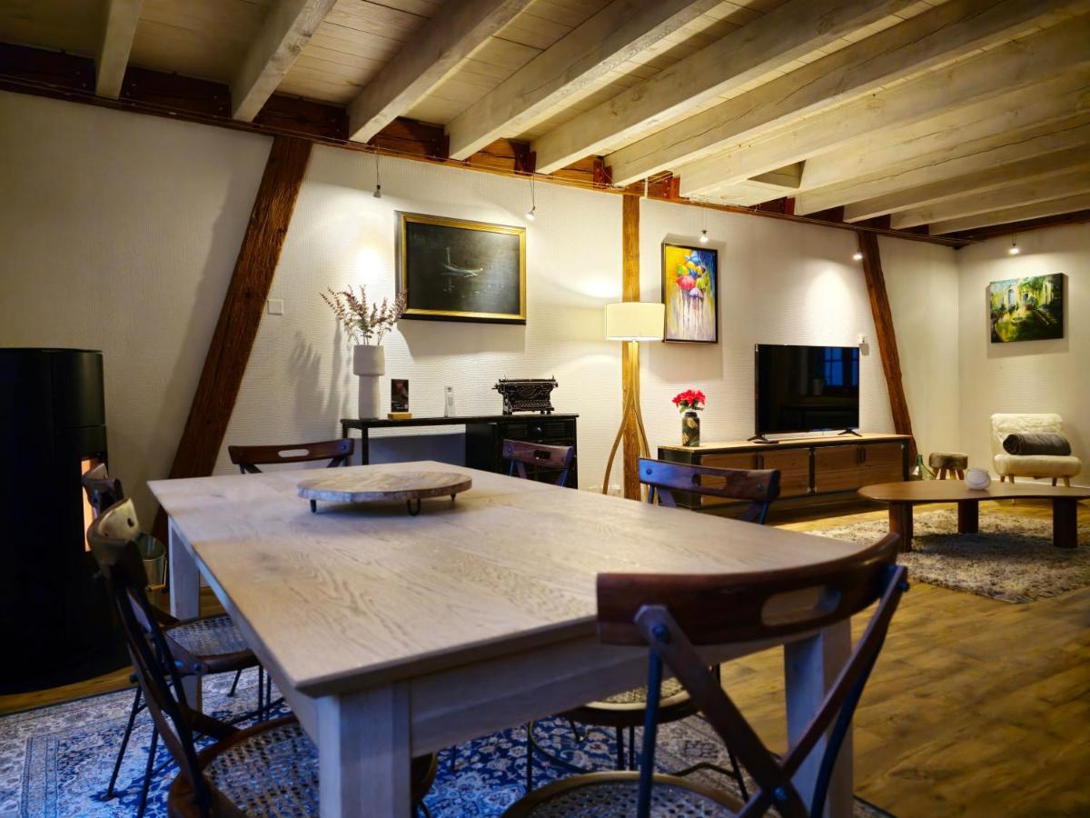 La Maison Rouge Au Coeur De La Ville. Риквир Екстериор снимка