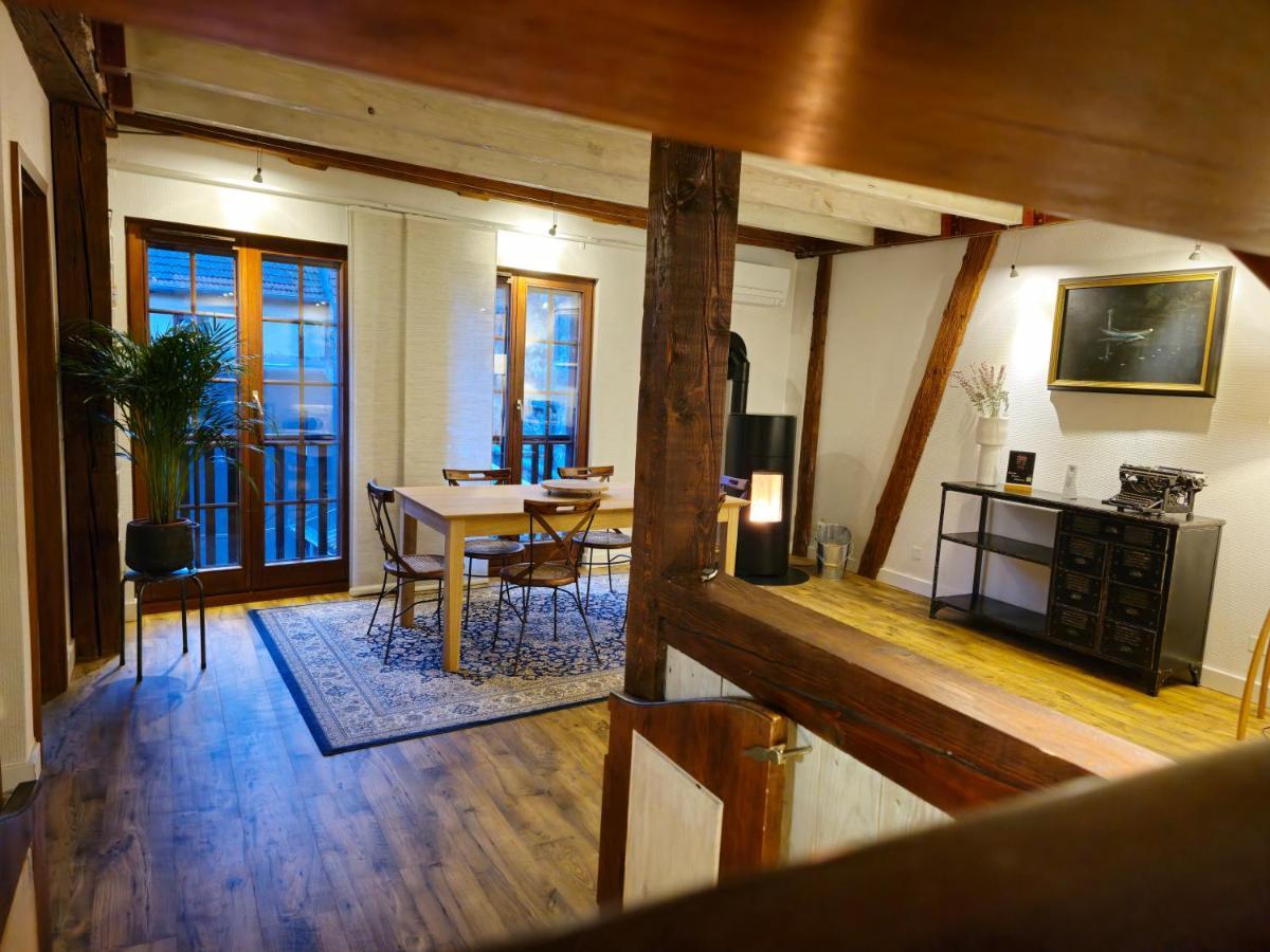 La Maison Rouge Au Coeur De La Ville. Риквир Екстериор снимка